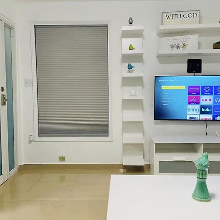 Hollywood Apartments Ябукоа Экстерьер фото